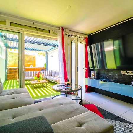 Triplex Yasuke: Vivez L'Experience Pop Art Et Geek En Plein Coeur De Petit-Bourg Villa Bagian luar foto