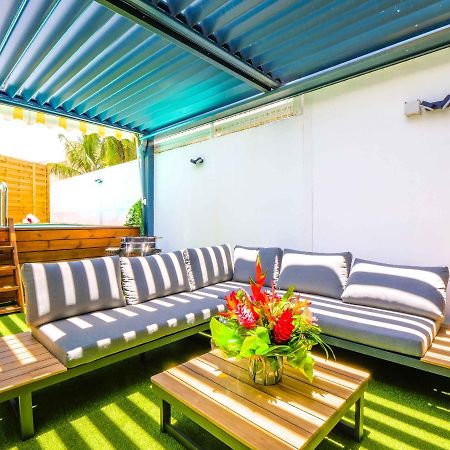 Triplex Yasuke: Vivez L'Experience Pop Art Et Geek En Plein Coeur De Petit-Bourg Villa Bagian luar foto